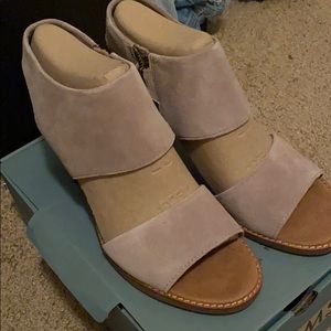 TAUPE Majorca Cutout block heels